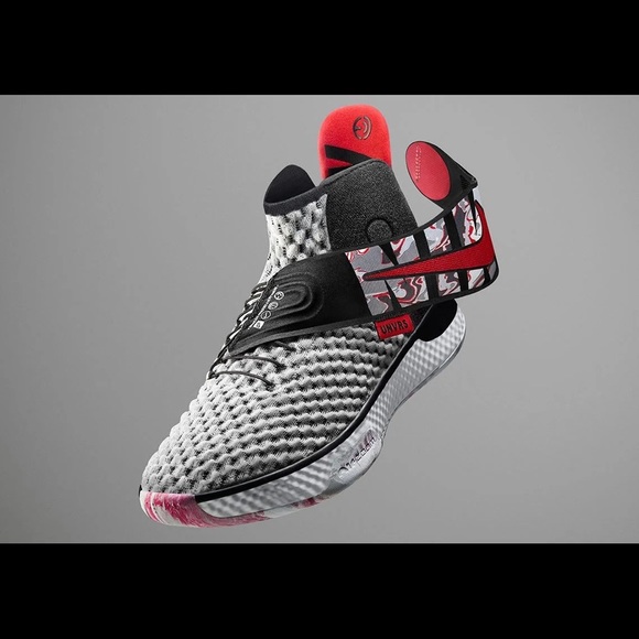 Nike Air Zoom UNVRS (CQ6422-100) NWT - Picture 7 of 15